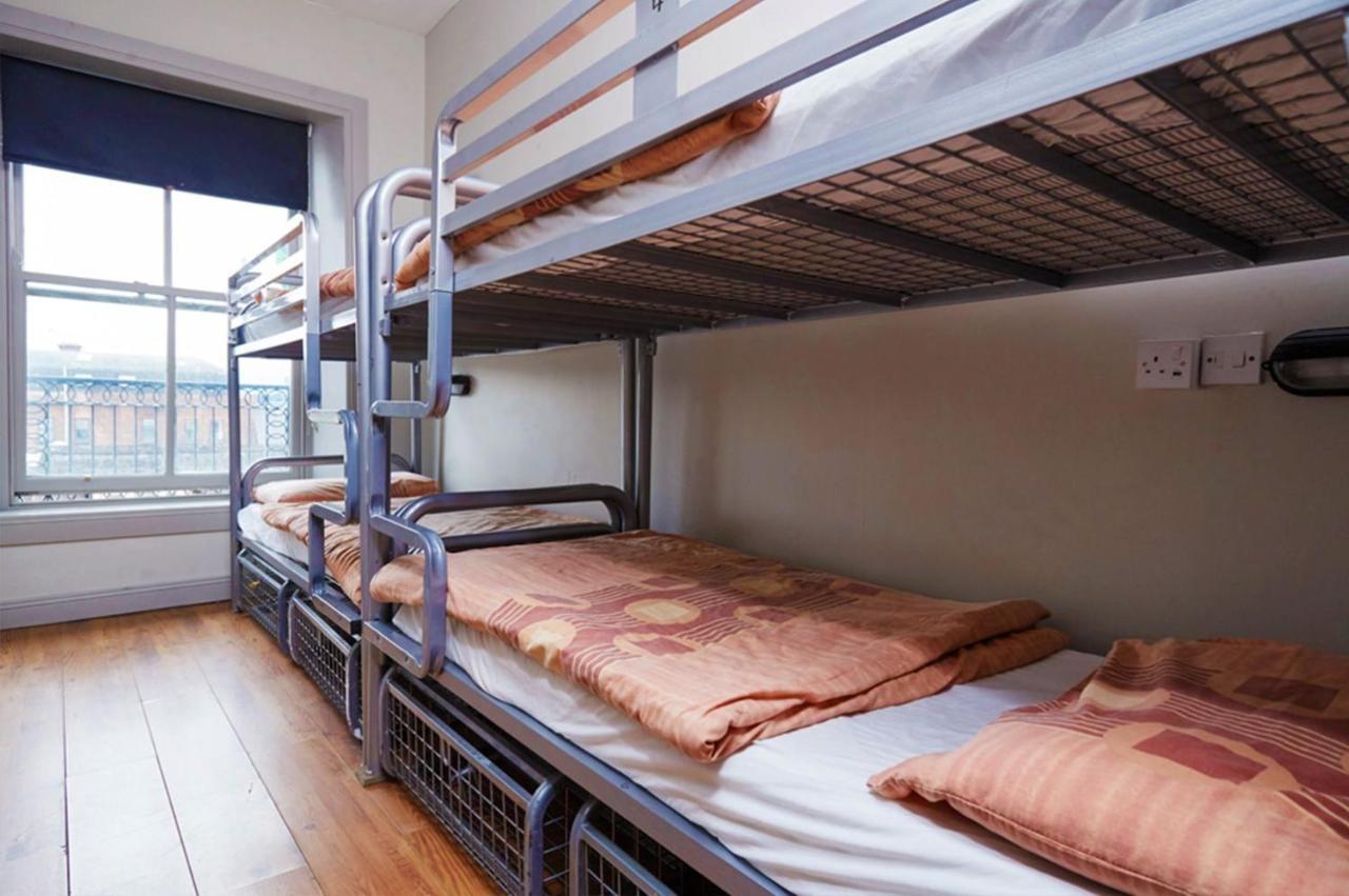 Bru Bar & Hostel Корк Екстериор снимка