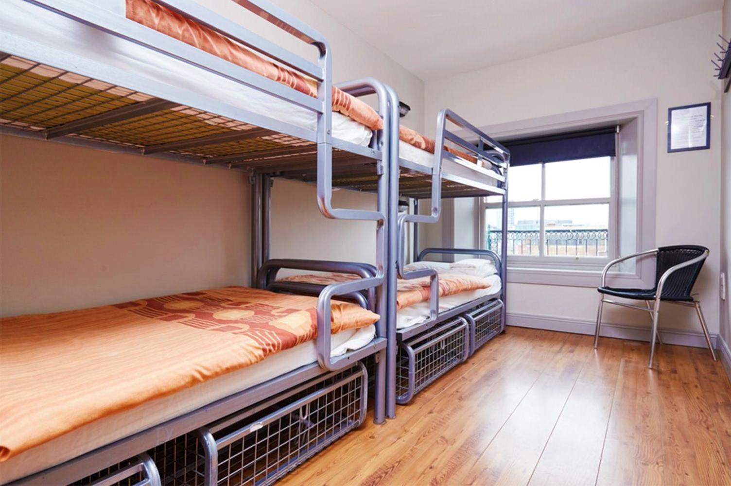 Bru Bar & Hostel Корк Екстериор снимка