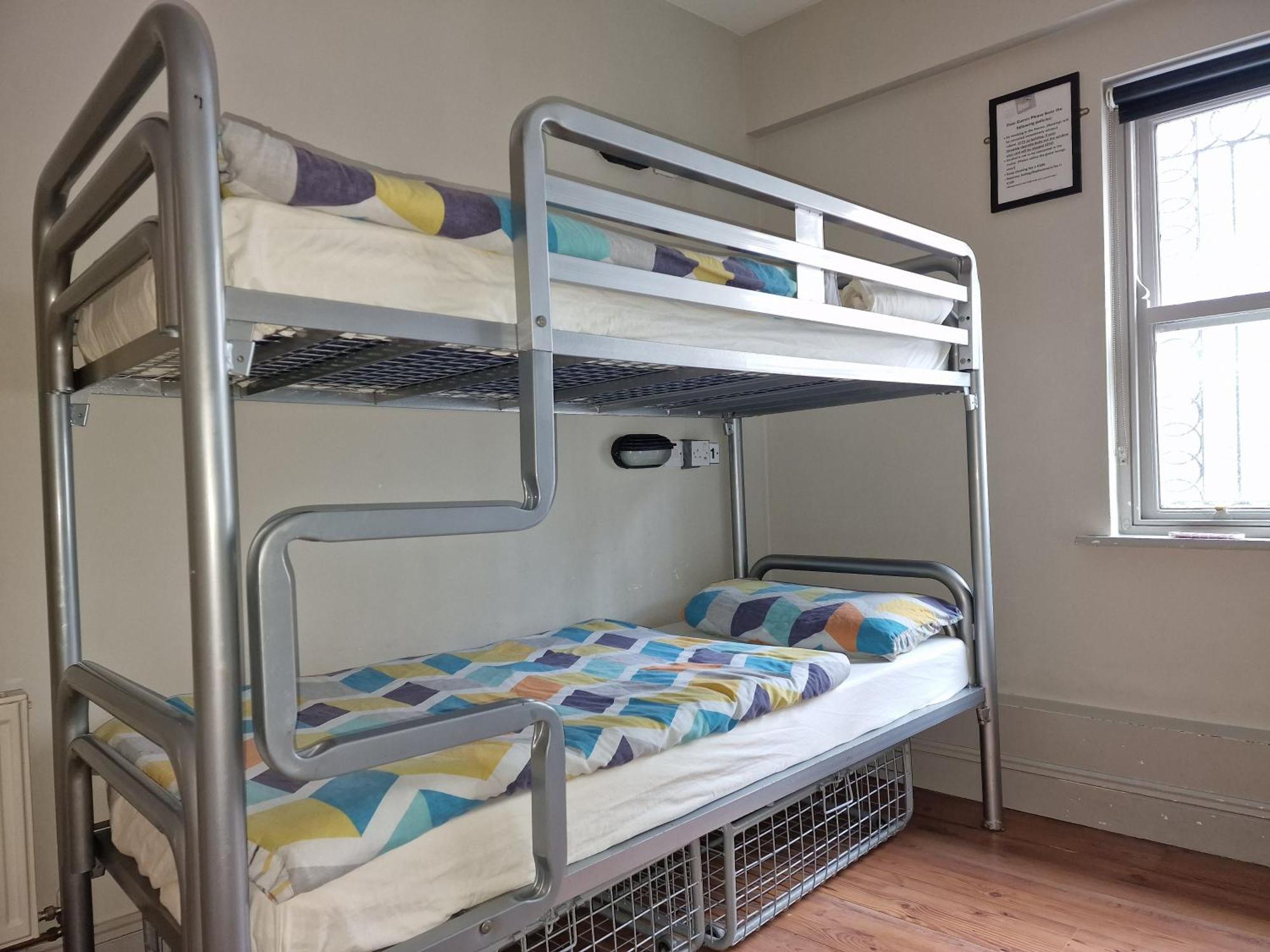 Bru Bar & Hostel Корк Екстериор снимка