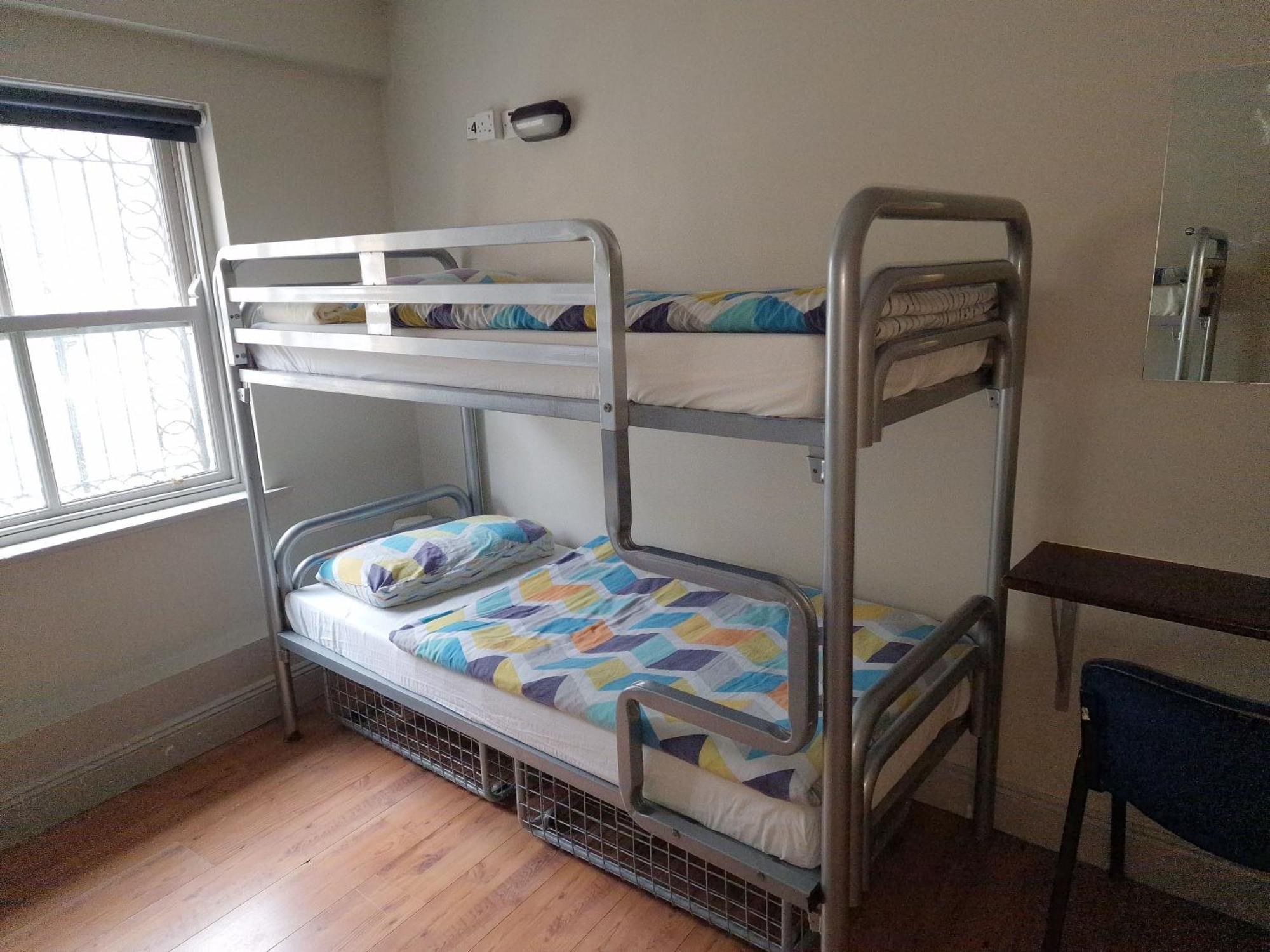 Bru Bar & Hostel Корк Екстериор снимка